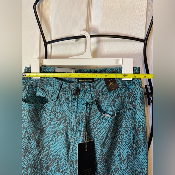 Lucky and Blessed Snakeskin Distressed Jeans 4 NWT - Picture 8 of 13